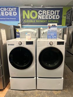 LG Washer 4.5 Cu Ft and Dryer Set with Pedestals[4 