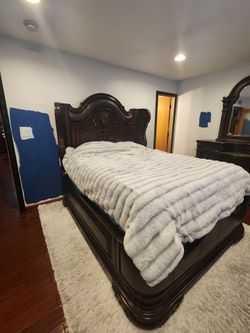 Queen bed