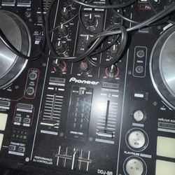 Pioneer DJ DDJ-SR Black DJ Controller Performance 2-Channel Serato Digital