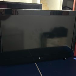 TV - 32” LG Works Great!