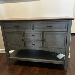 Console/Sideboard/ Buffet