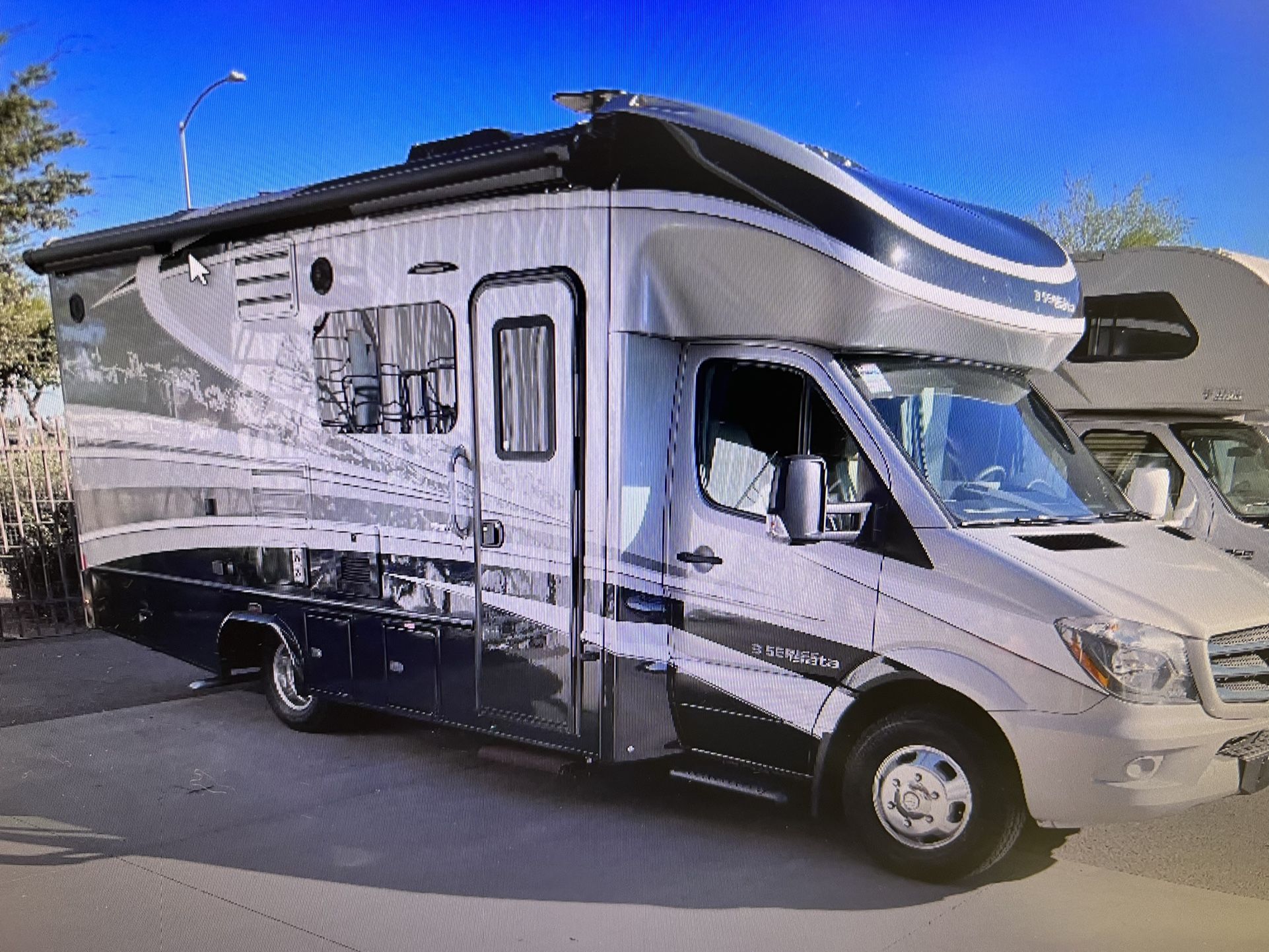 2018 ISATA 324FWM