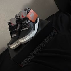 Air Jordan 3 Retro OG Black Cement 24” 