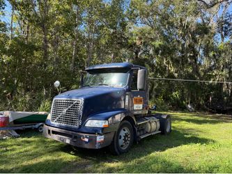 Volvo VNM