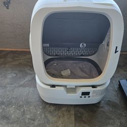 Automatic Litter Box 