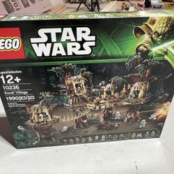 BRAND NEW, UNTOUCHED LEGO Star Wars Ewok Village (10236)