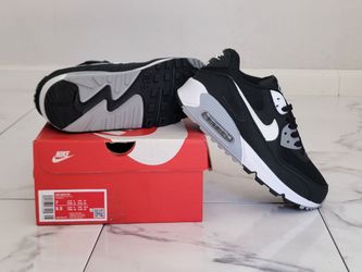 Air max 90s size 7