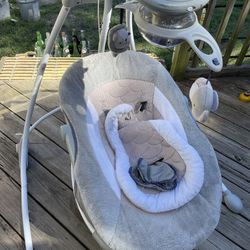 Baby Swing  ( NEEDS CHARGER )