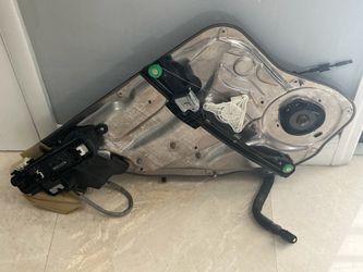 Mercedes W212 E350 C63 AMG E400 Rear Right Side Door Window Regulator OEM