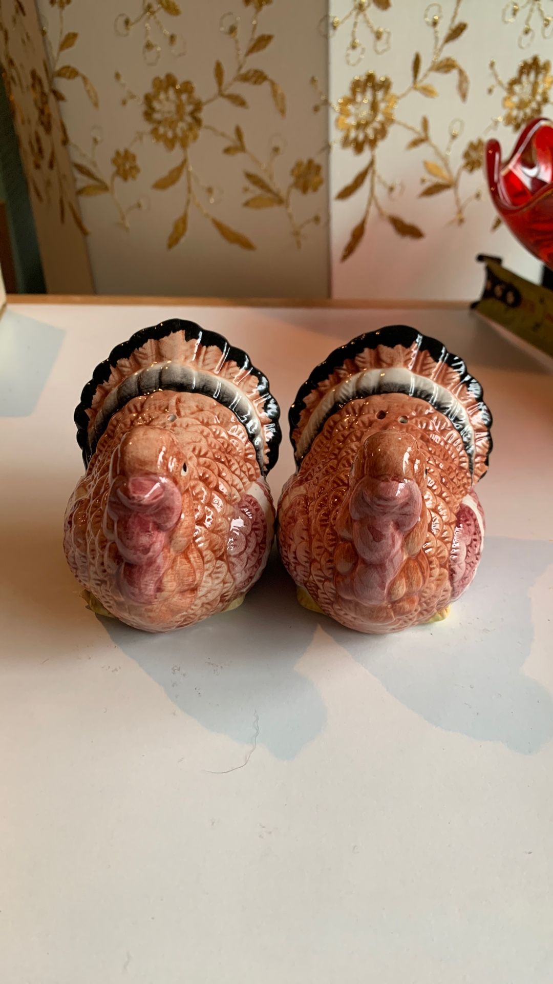 Thanksgiving Courting Turkey Bird Salt & Pepper Shaker Set Marked 1994
