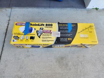 Genie Garage Door Opener. NEW