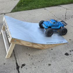 RC Ramp. 30 degree launch. Custom Ramp for RC trucks and truggies. 36in Wide. Foldable Legs for stor