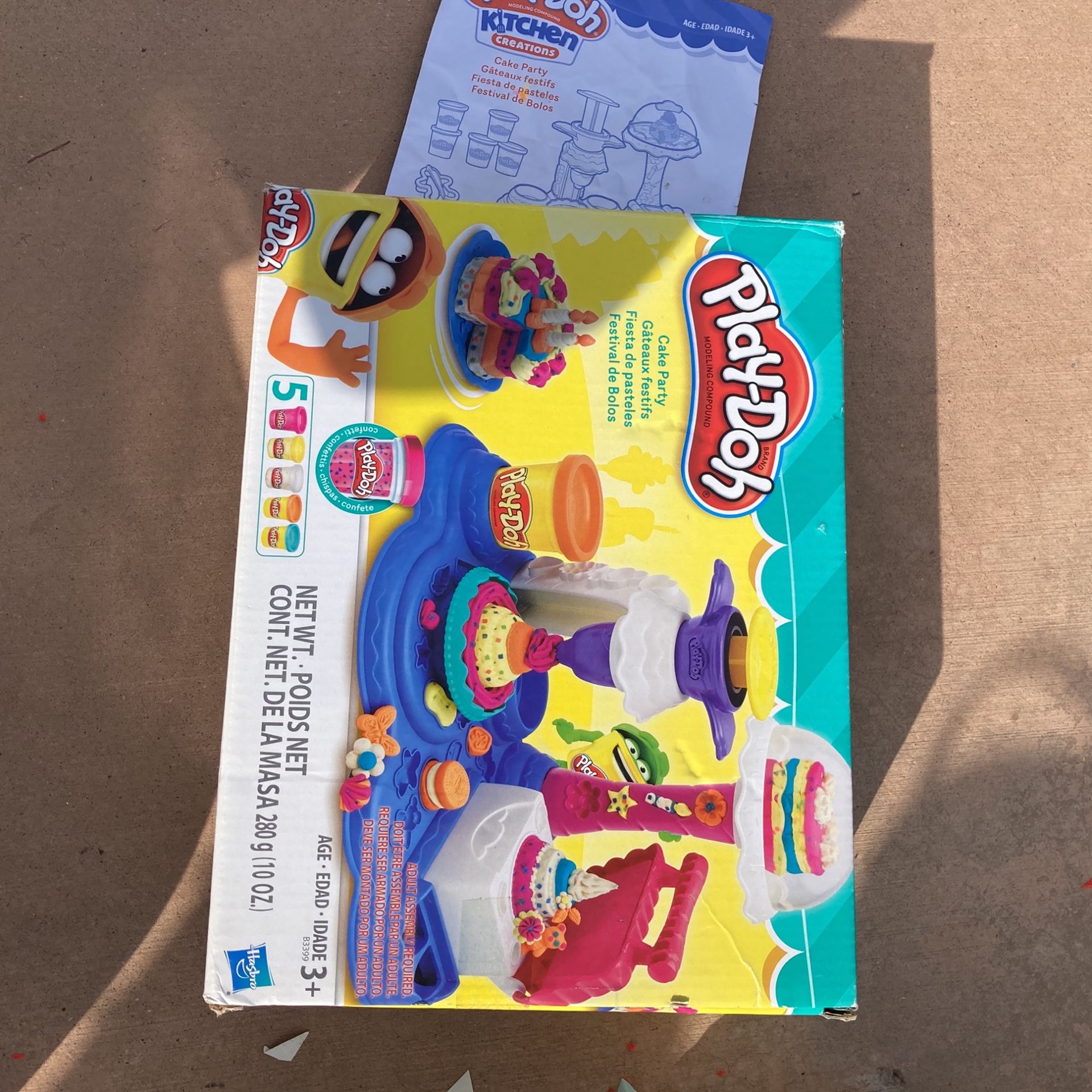 Play Doh Cake Party