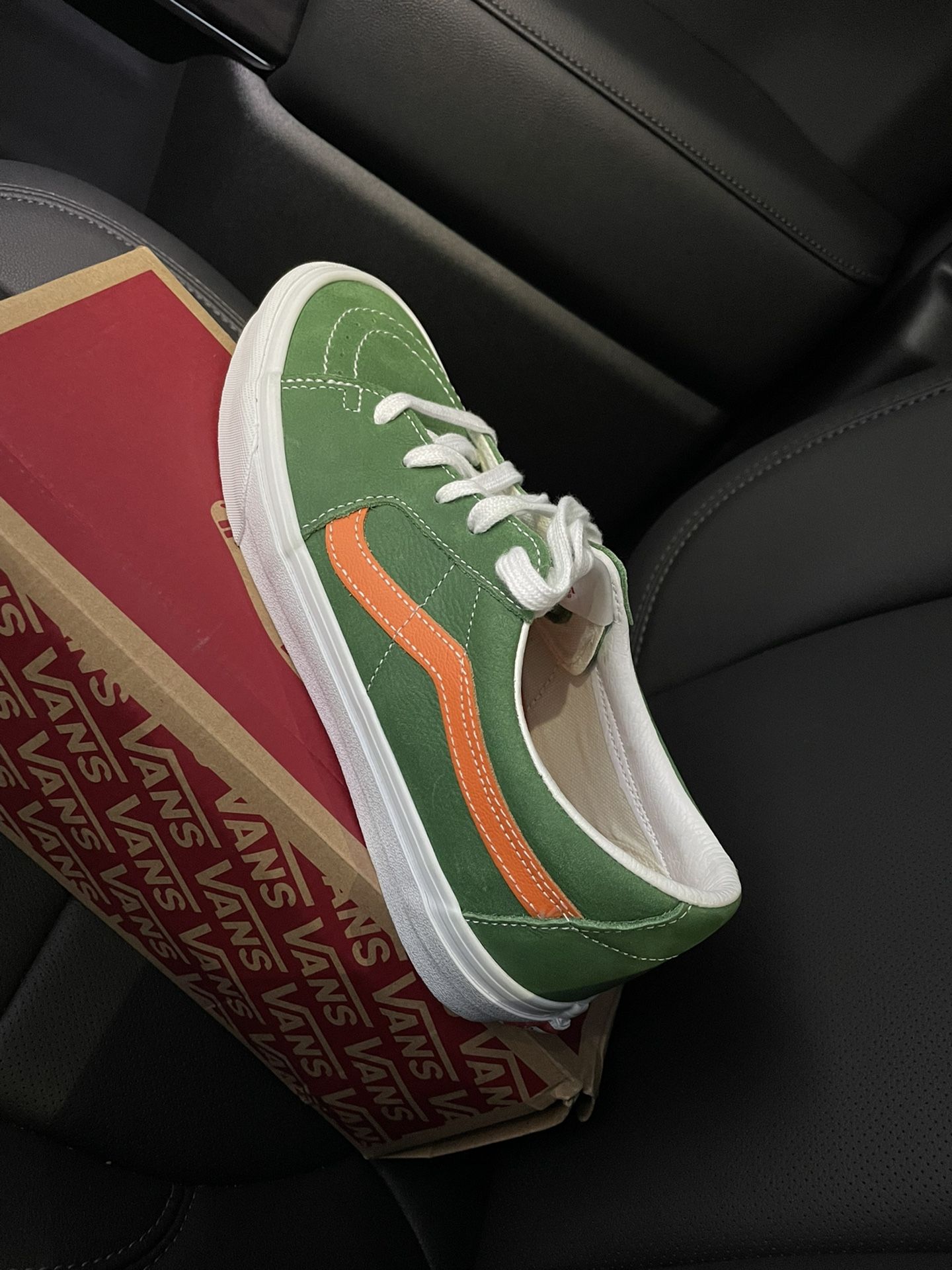 Brand New Vans $75 Size 9