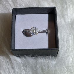 925 Sterling Silver Moissanite Halo Ring – Size 9 – VVSD Color – 0.62CTW