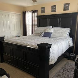 King Bedroom Set MUST PICK UP