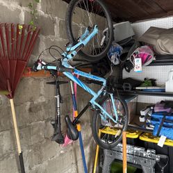 Young Girl’s Specialized Mountain  Bike 