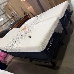 Split King Adjustable Base & Nectar Lux Split King Mattress