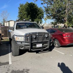 2005 Dodge Ram 1500 FRONT BUMPER ONLY