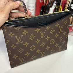 Large Wristlet 