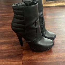 New Pink & Pepper Boots Size 6.5