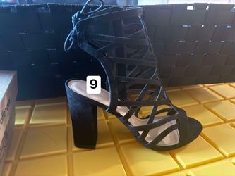 New women’s shoes/heels size 9
