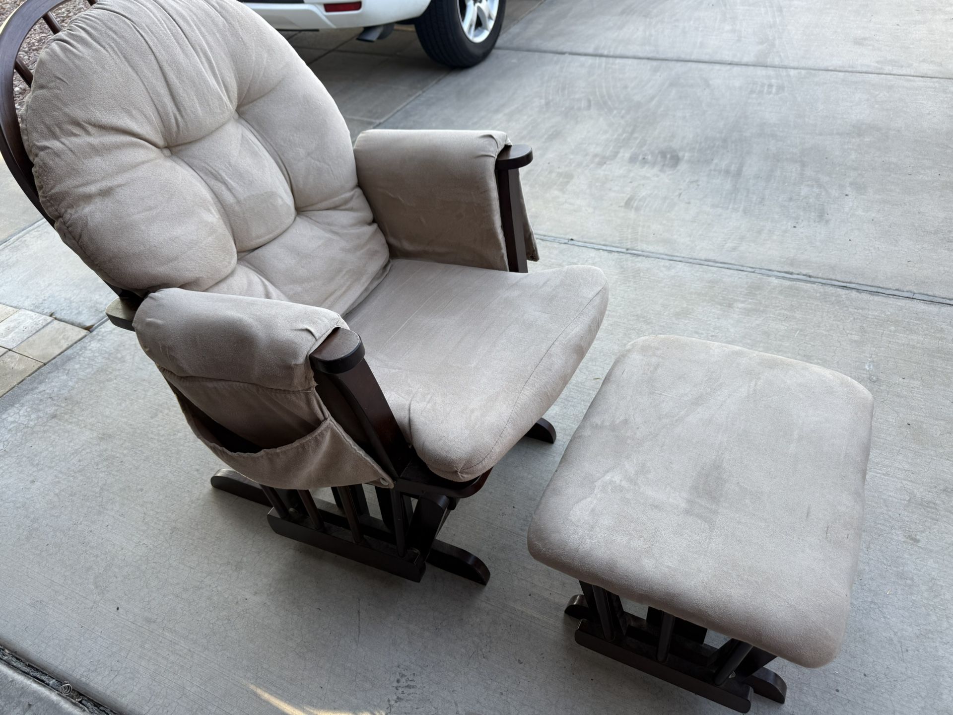 Solid Hardwood Rocking Chair with Ottoman