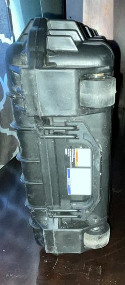 Apache 98000 Weatherproof Roll Away Gun case/ Guitar Case / Instrument Case  With Pick Apart Foam All Still Intact for Sale in Claremont, CA - OfferUp