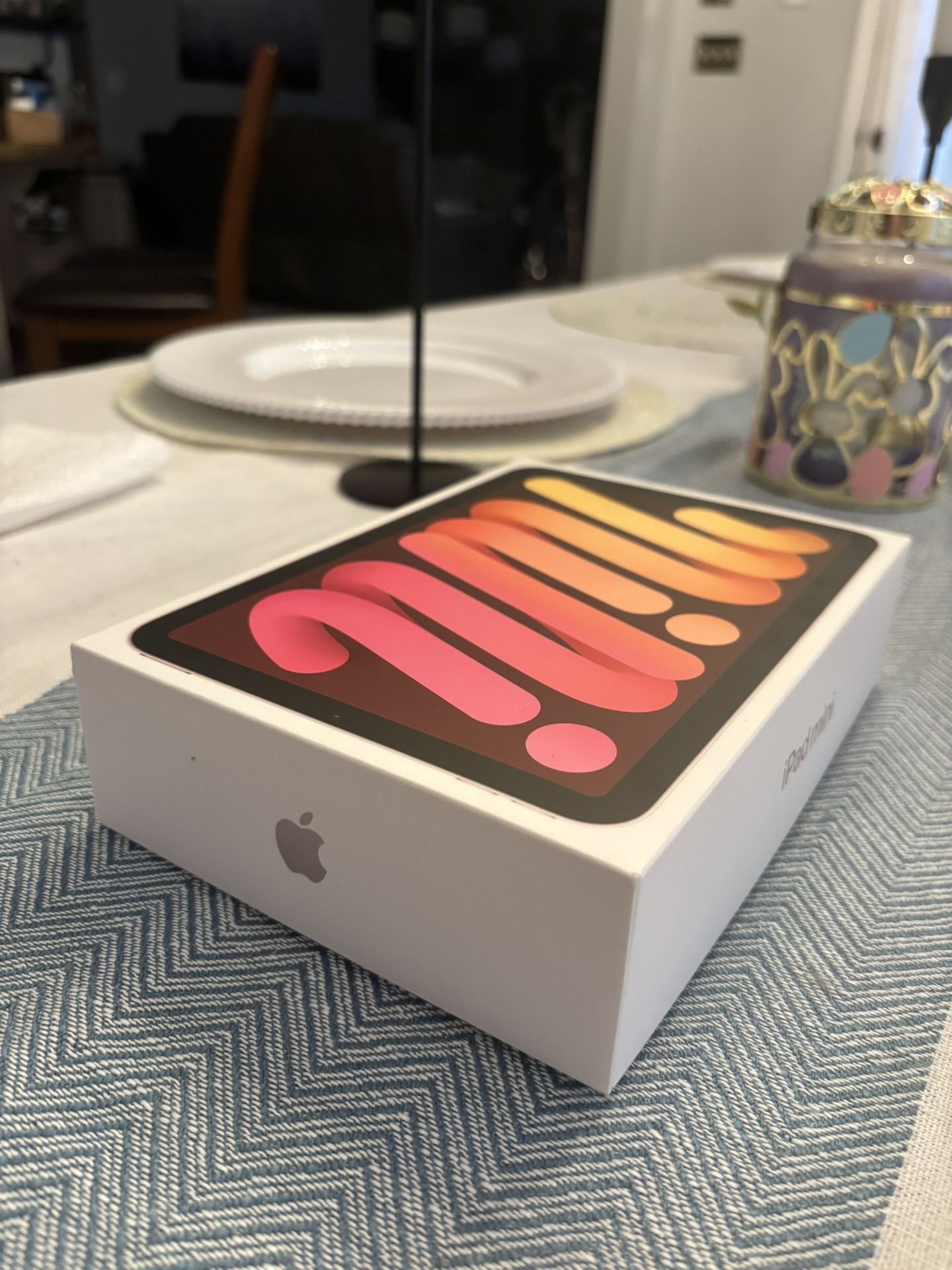 Rose gold iPad mini (6th generation) WiFi + Cellular (256 GB) BUNDLE