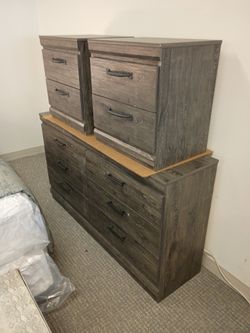 Dresser And Two Nightstand Set