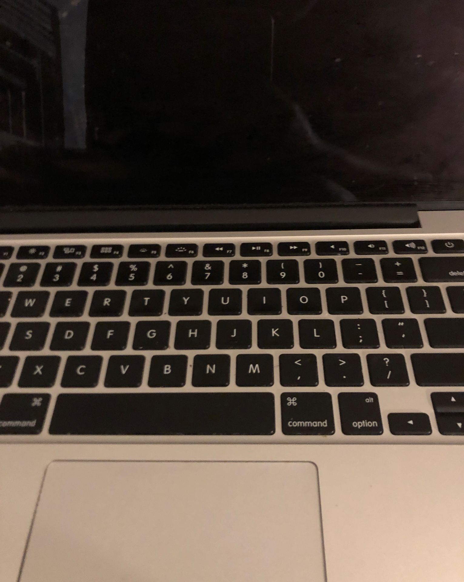 2015 MacBook Pro - works great want to sell tonight