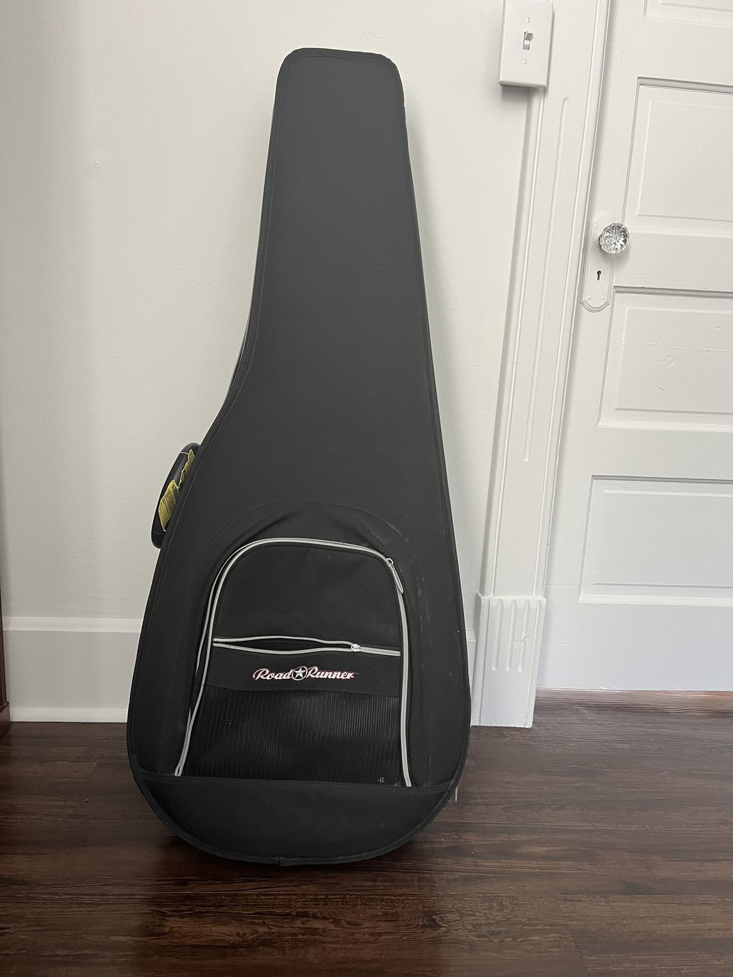 Road Runner Acoustic Guitar Case
