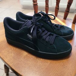 PUMA KIDS SNEAKERS SIZE 5C