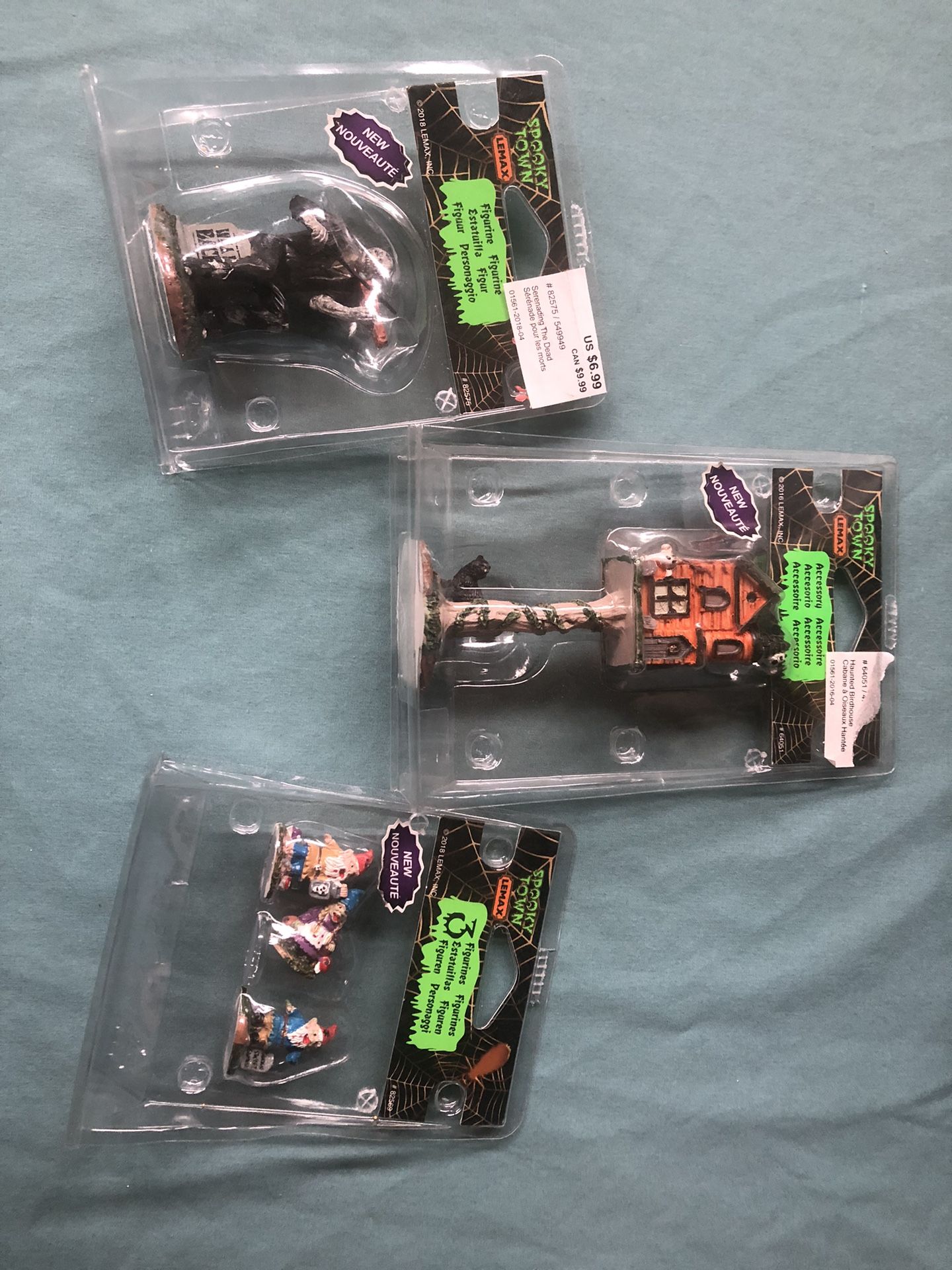 lemax spooky town figurines