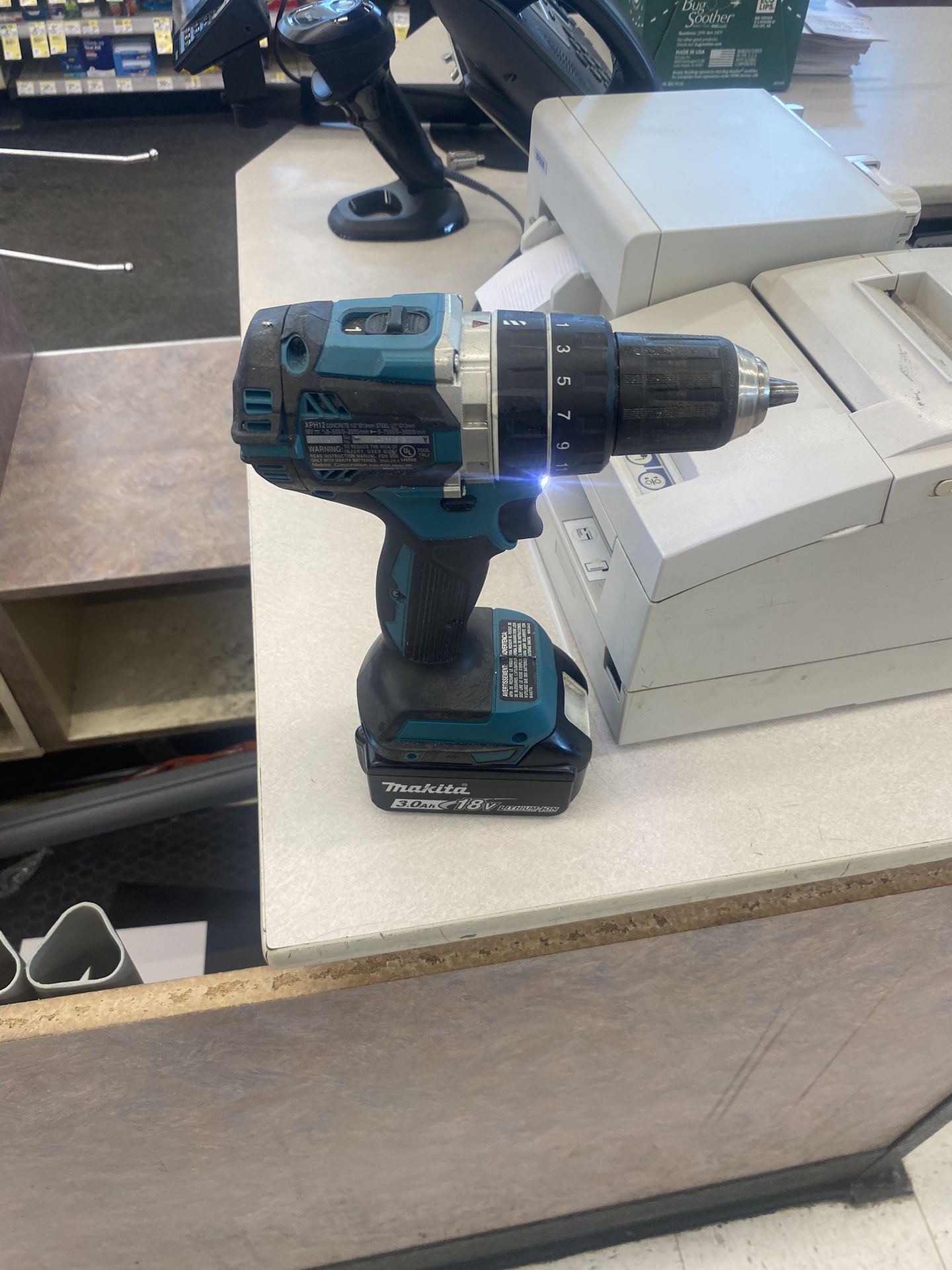 Makita drill W/ Battery 50$