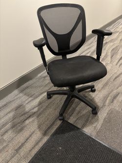 Black Desk Chair