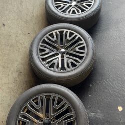 22 OEM DENALI STOCKS WITH 75% Tread Bridgestone Tires