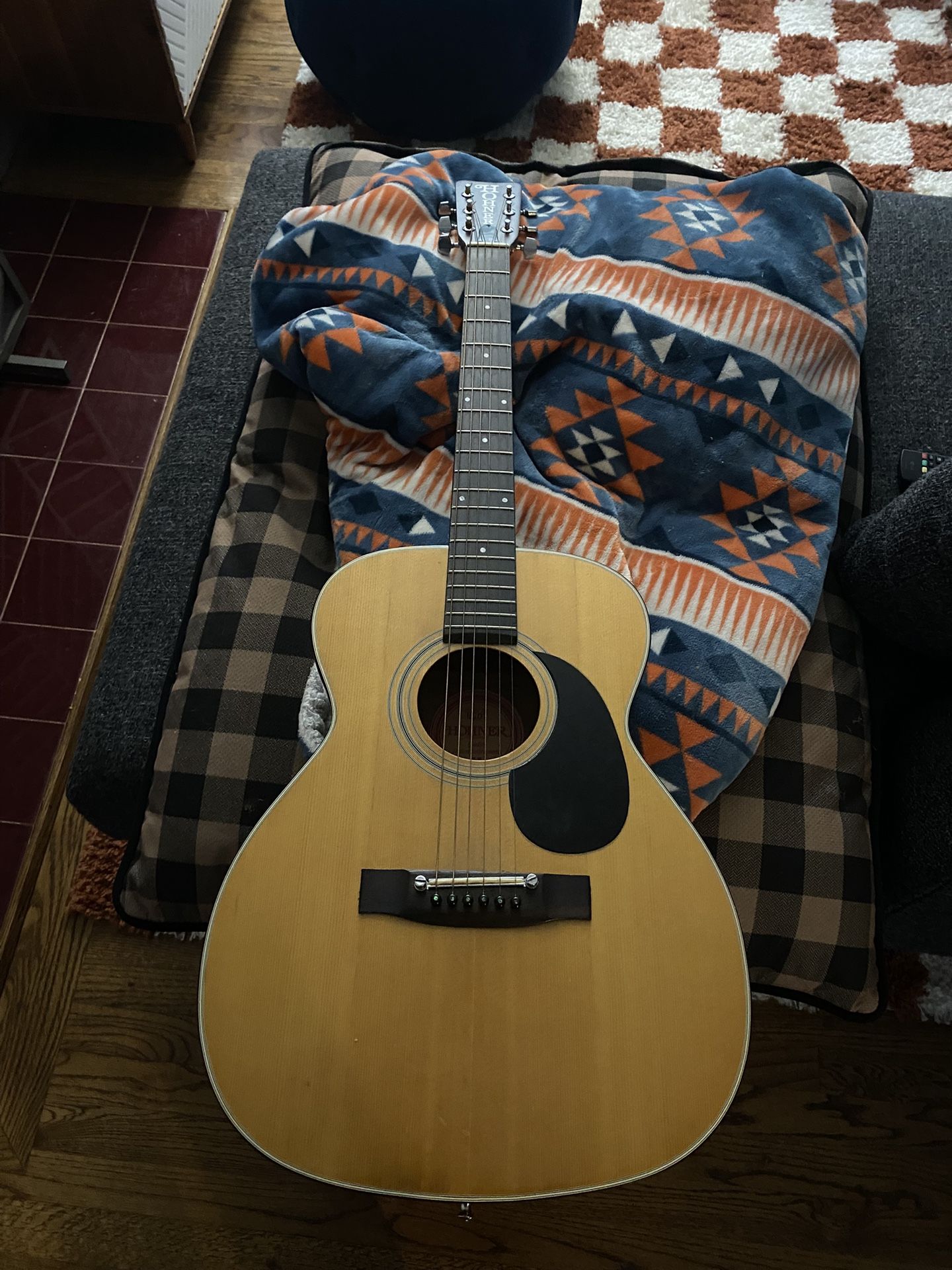 Hohner acoustic guitar