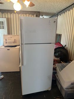 Like new washer and fridge