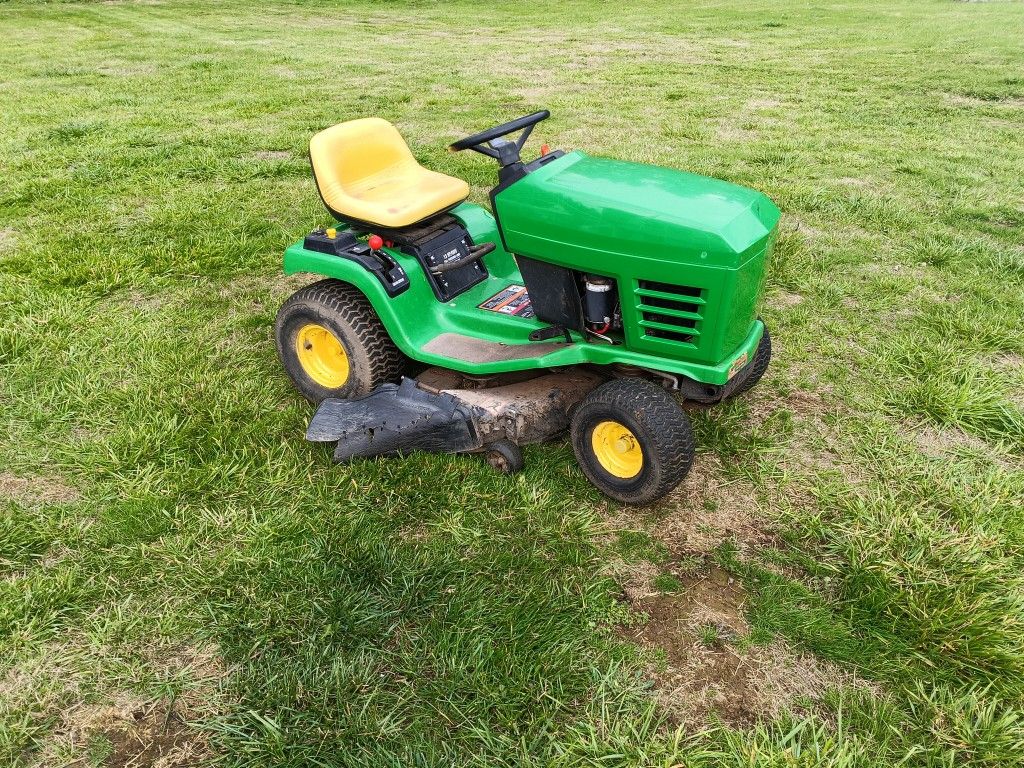 John Deere Riding Mower