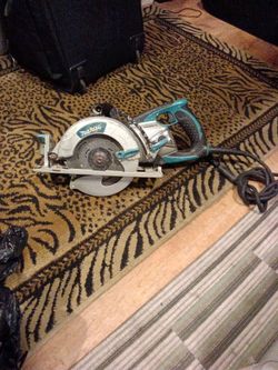 Makita Magnesium Circular Saw