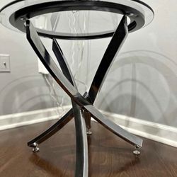 MODERN END TABLES w/ black or red 🖤❤️🖤❤️