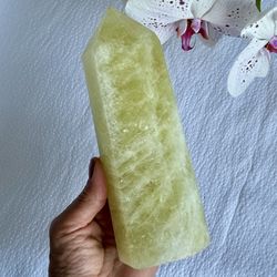 Large - Lemon Quartz Tower 