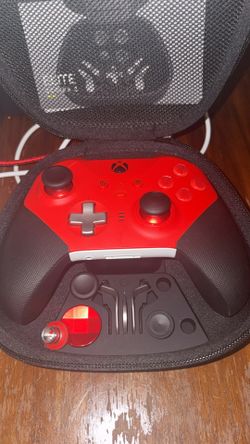 Xbox Elite With Paddles And Astro A20 Gen 2 Mic With Controller And Game Holder