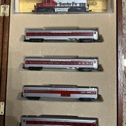Model Power N Scale Santa Fe Super Liner Train