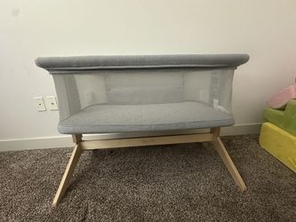 Newton Baby Bassinet Bedside Sleeper
