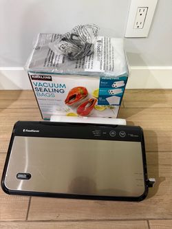 FoodSaver Vacuum Sealer with Kirkland Bags