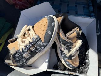 Travis Scott x Nike “Cactus Jack” SB Dunks Low Tops– Men’s Size 11 🔥