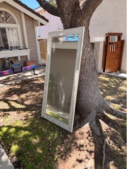 Decorative vanity mirror