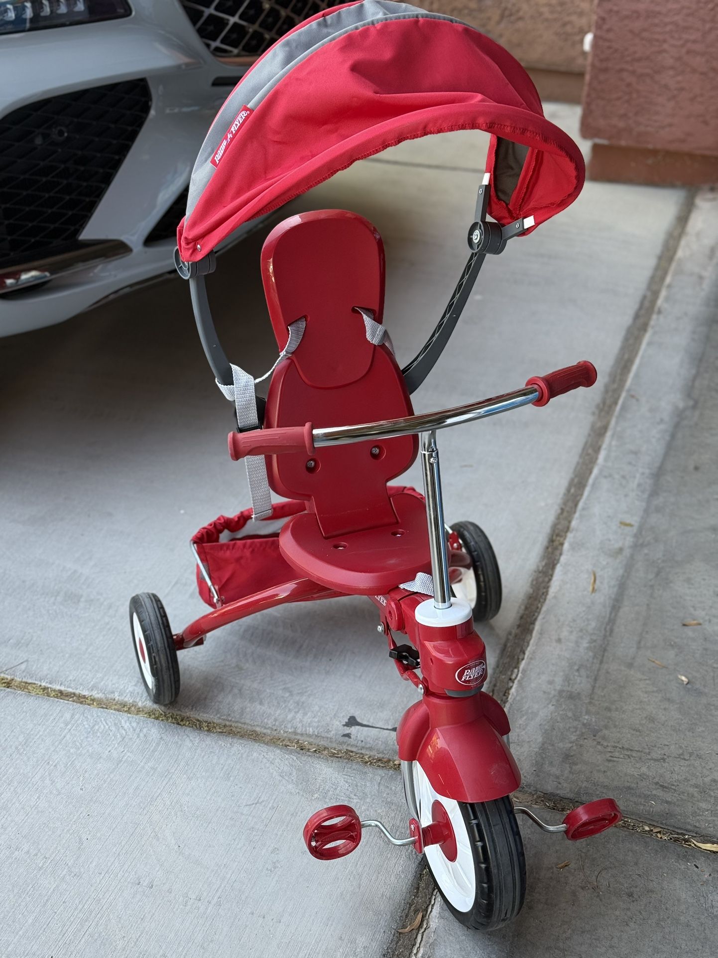 Radio Flyer Deluxe EZ Fold 4-in-1 Red Tricycle, Toddler Bike